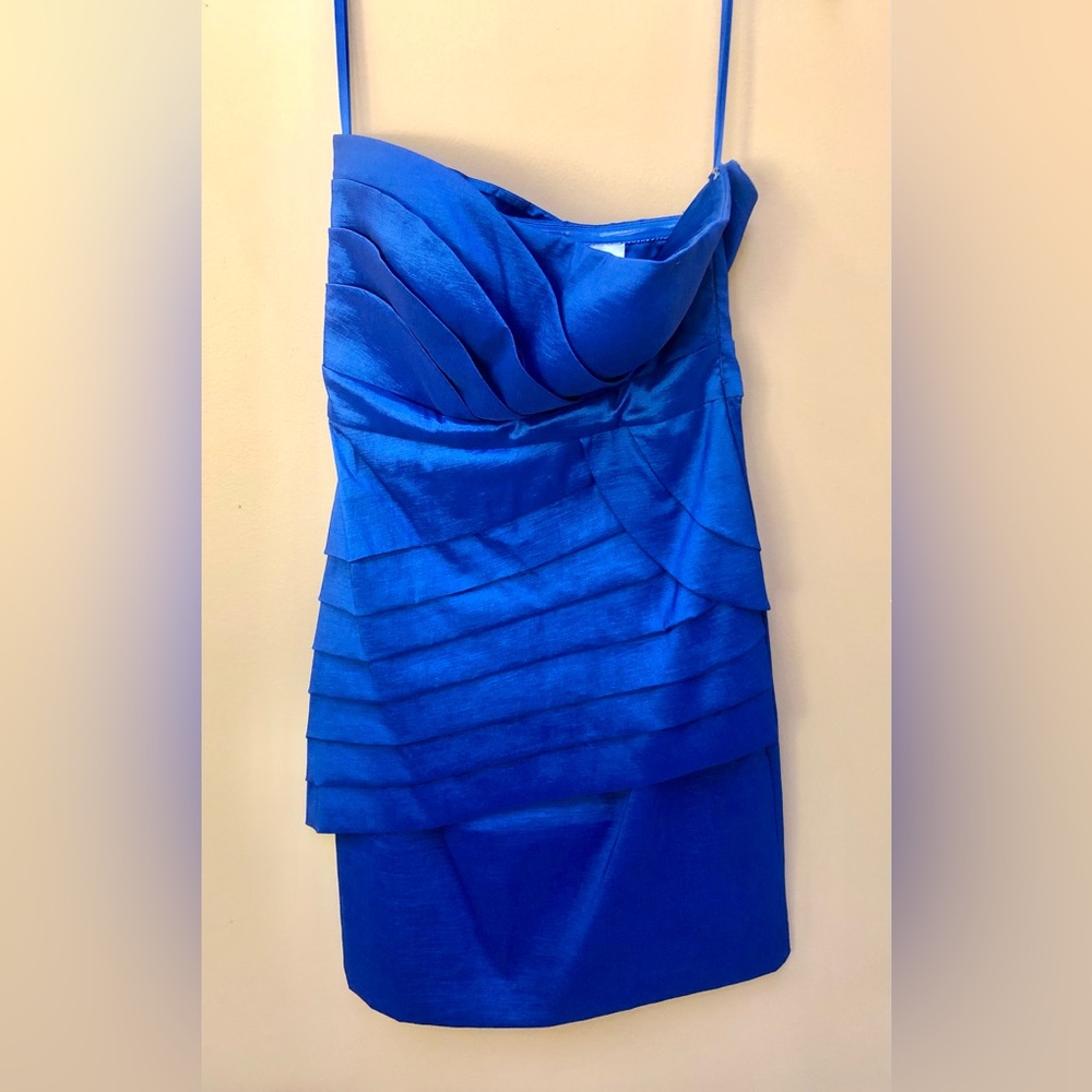 Vibrant blue strapless Max and Cleo size 4 special occasion/cocktail dress.